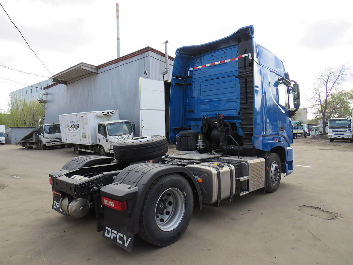 DFH4180 4X2 Diesel Tractor тягач